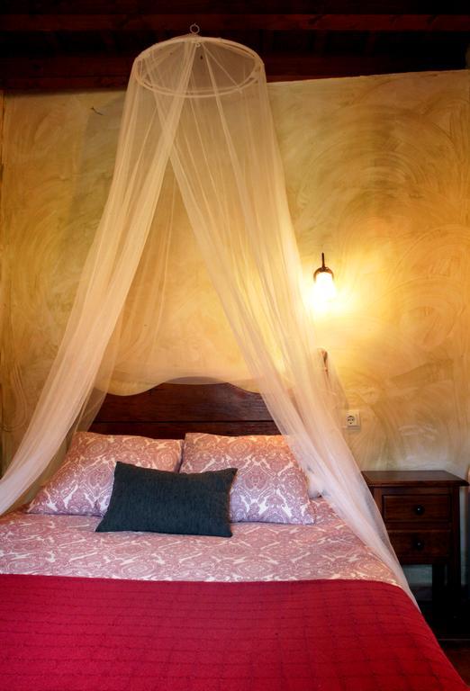 Apartamentos Rurales La Solana Robledillo De Gata Extérieur photo