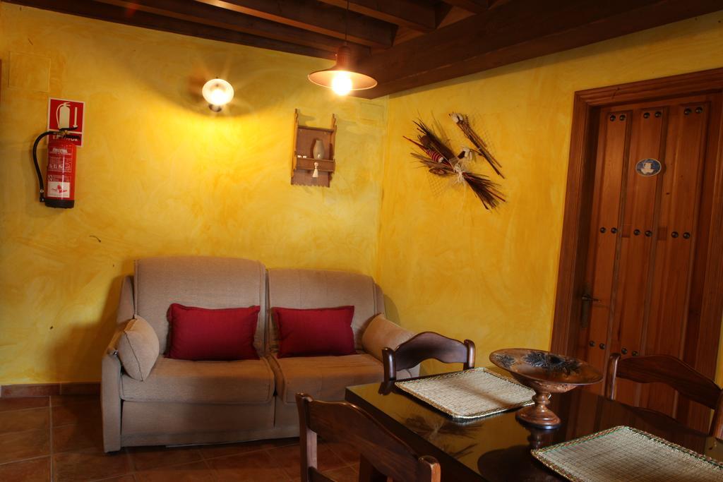 Apartamentos Rurales La Solana Robledillo De Gata Extérieur photo