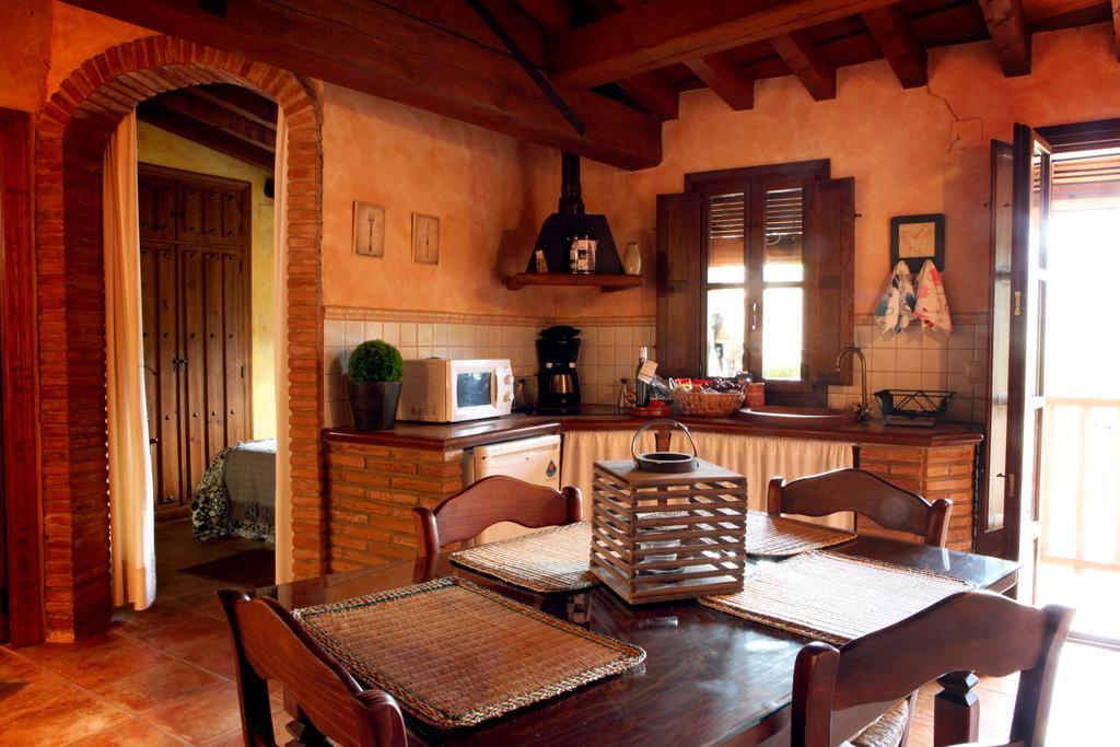 Apartamentos Rurales La Solana Robledillo De Gata Extérieur photo