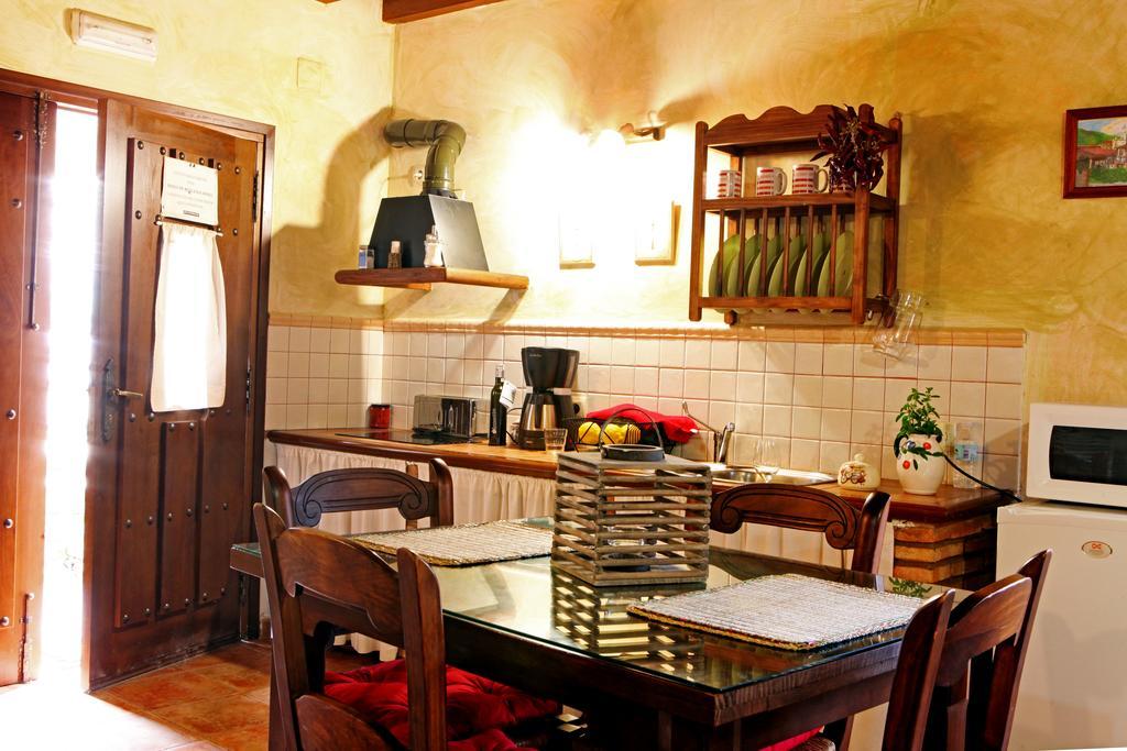 Apartamentos Rurales La Solana Robledillo De Gata Extérieur photo